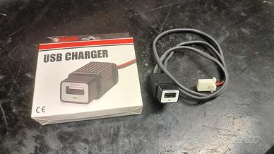 presa USB Yamaha tracer 7