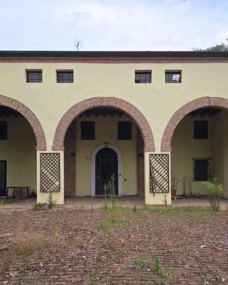 Immobile in asta di 1549 m² con più di 5 locali e 