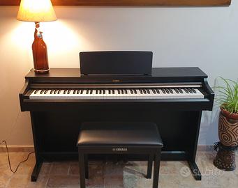 Pianoforte YAMAHA ARIUS YPD - 162