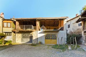 RUSTICO A BUTTIGLIERA ALTA