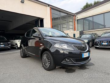 Lancia Ypsilon 1.0 FireFly 5 porte S&S Hybrid Gold