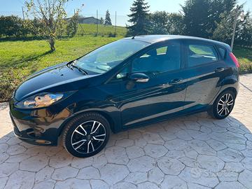 Ford Fiesta 1.2 benzina + GPL + 13 gomme