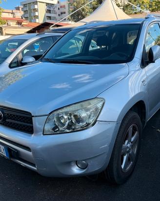 Toyota RAV4 5 Porte RAV4 2.2 d-4d Luxury 136cv