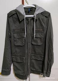 Parka uomo verde militare della linea Divided di H