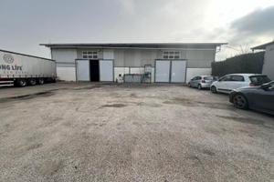 Capannone uso deposito