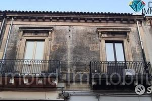 Soluzione singola con garage a fiumefreddo