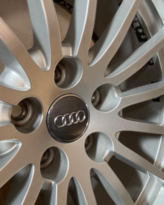 4 GOMME INVERNALI AUDI con CERCHI IN LEGA - NUOVE