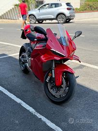 Ducati Panigale V4 - 2025