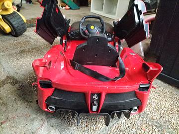 Vespa e Ferrari elettrici