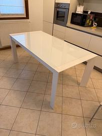 Tavolo cucina allungabile