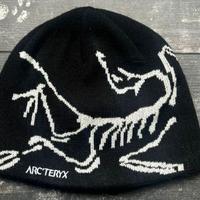 cappello nero Arc’teryx