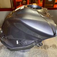 SERBATOIO BENZINA YAMAHA R1 2004 2005 2006