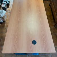 Scrivania e armadio da ufficio in legno nuovo