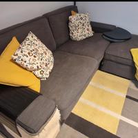 Divano letto lineare + pouf contenitore 