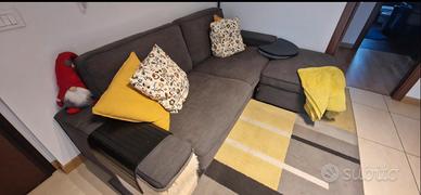 Divano letto lineare + pouf contenitore 
