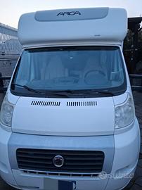 camper semintegrale ARCA P680LSX