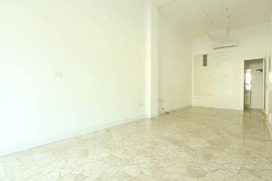 Negozio - Ufficio in zona centrale