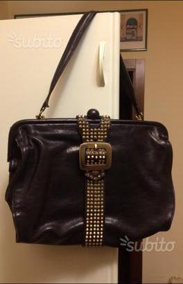 Borsa HTC borchie dorate