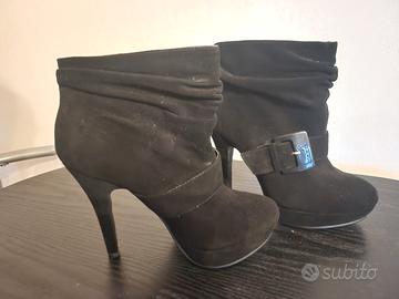 Tronchetto nero da donna elegante