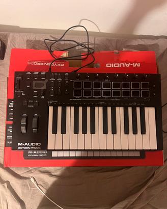 Controller M-Audio Oxygen Pro25. Solo provata