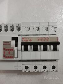 BTicino E83N/47 + CHIUSURA INTERRUTTORE 