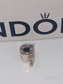 charm Pandora lettera p