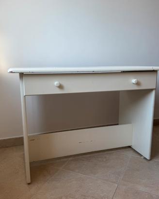 Scrivania in legno stile chabby / decapé