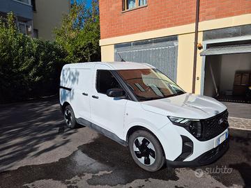 Ford E-Transit Courier 100% elettrico