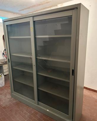 Armadio in ferro
