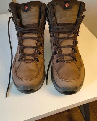 Scarponi trekking TECNICA n. 45