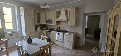 Novi L. - Trilocale ristrutturato - C.tro storico