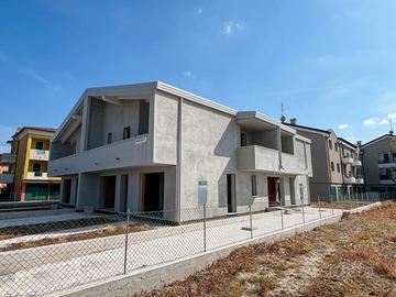 PONTELONGO. Porzione di qudrifamiliare