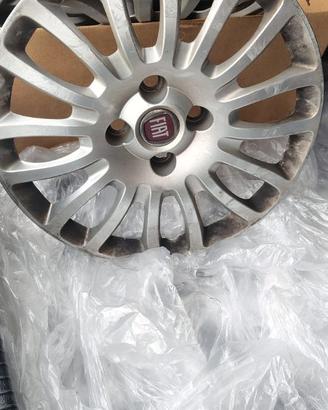 copricerchi  fiat grande punto n 3