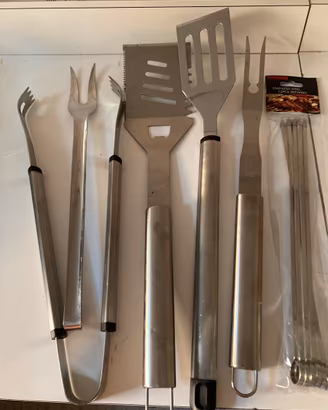 Attrezzi per il barbecue