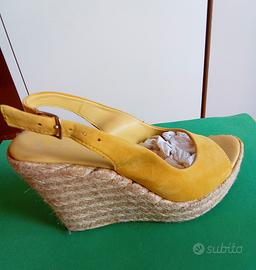 sandalo con zeppa
