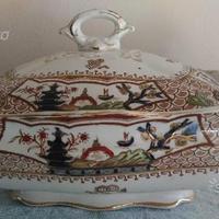 Zuppiera in porcellana di fine 1800