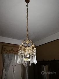 Lampadario vintage in ottone e cristallo – Anni 50