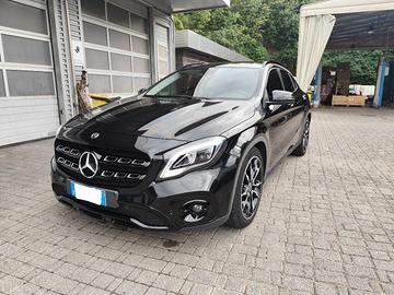 MERCEDES GLA 200 4 MATIC