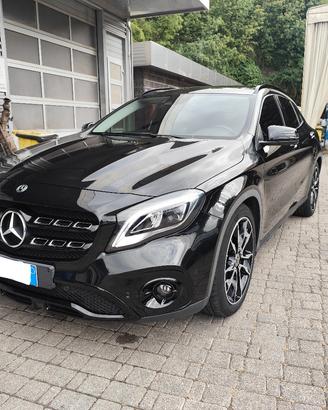 MERCEDES GLA 200 4 MATIC