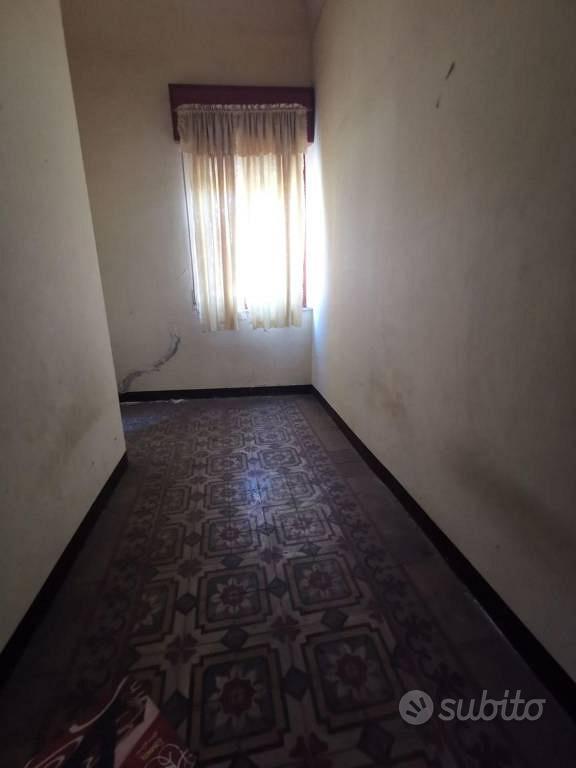 Villa di 200 m² con più di 5 locali a Riposto - Vista 5