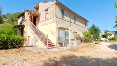 MULTILOCALE A SAN BENEDETTO DEL TRONTO