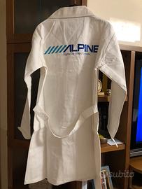 Vestaglia / camice , bianca .