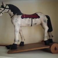 Cavallo legno antico