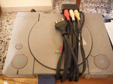 PlayStation Uno + un gioco in regalo