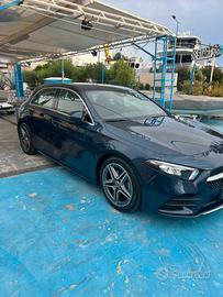 Mercedes Classe A 180 D Premium allestimento AMG