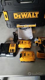 Avvitatore a impulsi a batteria compatto DeWalt