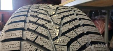 Gomme 225 45 r18 NUOVE Yokohama 