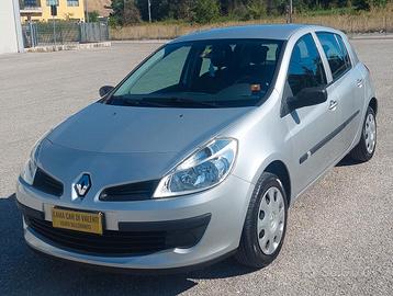 RENAULT CLIO 1.2 -PARI AL NUOVO-NEOPATENTATI
