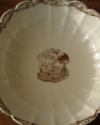 Vecchia insalatiera in ceramica