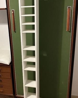 Coppia di scaffali a colonna IKEA bianchi